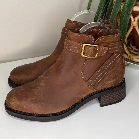 Clarks Collection NWT Cognac Leather Ankle Boots Buckle Zip Booties 6.5 - Picture 5 of 11